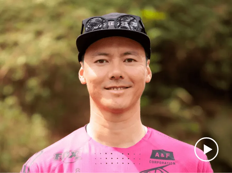 顔写真　永田 隼也